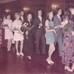 Meine Tanzpartnerin Silvia. drittes Paar, mit mir beim Abschlussball. Das Mädchen ganz vorne war sehr groß, wie man an den Schuhen sieht.