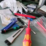 Werkzeug für Arbeiten am Laptop